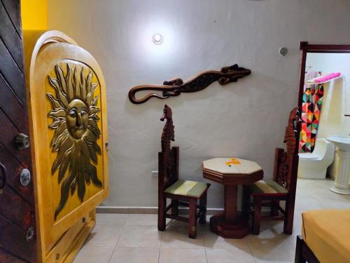 Cancun Guest House 3 near Ado bus terminal and 25 min from-to airport by shuttle