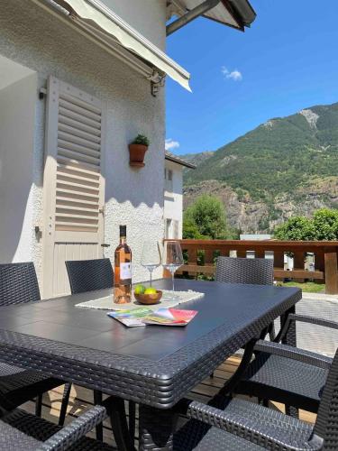 Stunning 3 bed Cycle Ski Apartment, Bourg D'Oisans