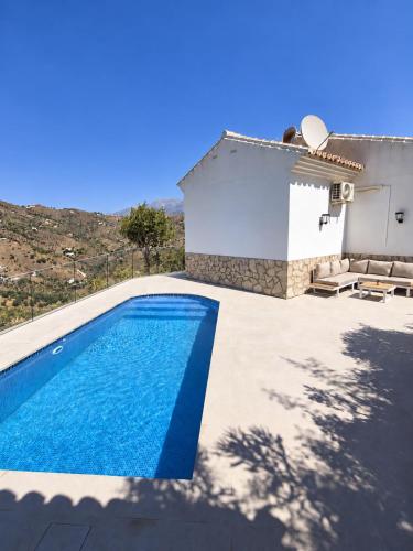 Villa Finella - Stunning Andalusian Competa