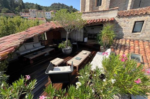 Bright duplex with superb view and terrace