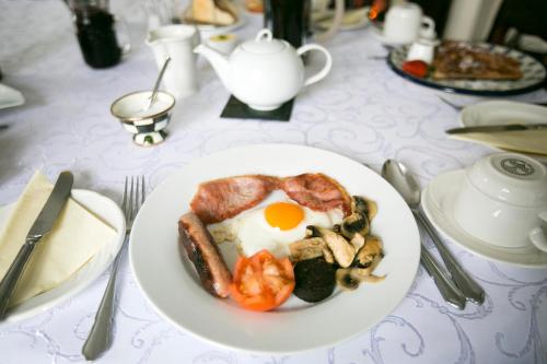 Food and beverages, Moloney House in Ballyvara