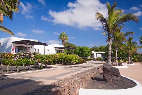 Bungalows Playa Limones - image 7