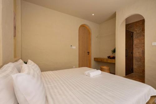Bali 47 Villa Trệt Không Lầu 8 Phòng Ngủ Gần Cột Cờ - image 4