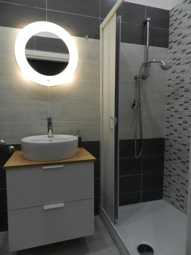 Mola Rooms - image 12