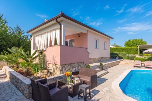 Istrian Villa Stella for 8: Pool & Sauna - image 4