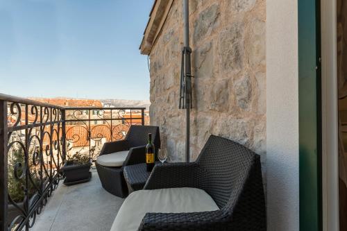 Split Inn Apartments - image 2