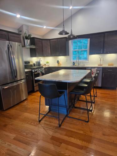 Kitchen, The Danielson Retreat Spacious 3BR 3BA Home in Scituate (RI)