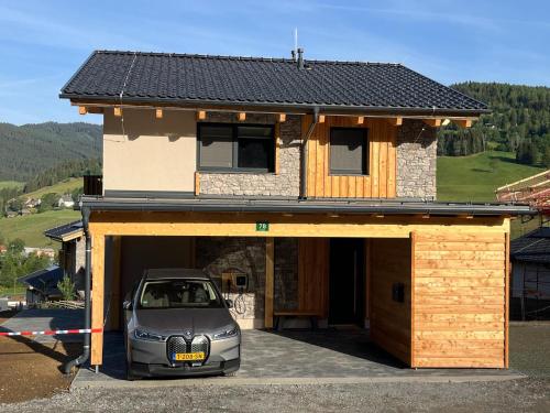 Holiday home on the ski slope with sauna
