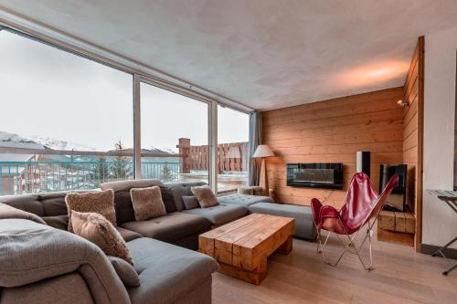 Résidence Nova - Tres bel appartement de 5 pièces de 95 m², entièrement rénové, pouvant accueillir jusqu’à 8 personnes. Il dispose d’une terrasse MAE-6569