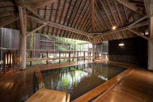 مسبح خارجي, Hirayukan -Kyoritsu Resort in Takayama