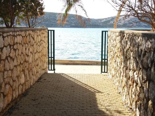 Apartments next to sea Maris