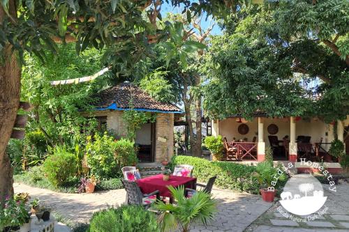 Étterem, Bardia Homestay Pvt. Ltd. in Thakudwara