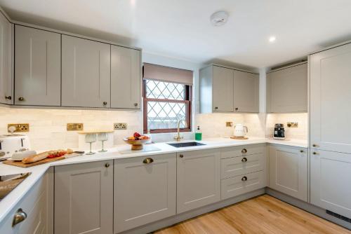 Seadmed, 3 Bed in West Down oc-r29627 in West Down