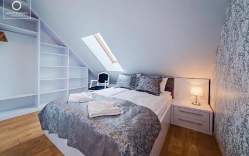 2 bedrooms, 3 beds