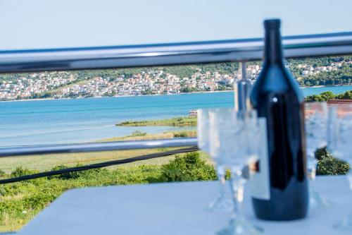  Apartments Oliana, Pension in Trogir