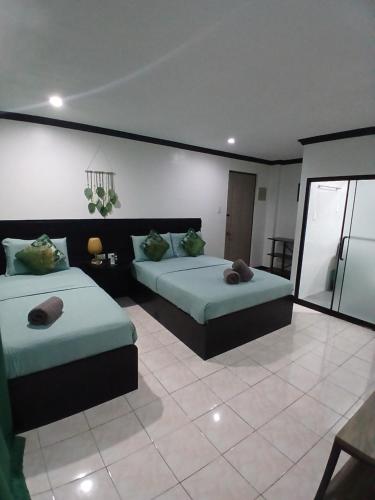 BZ Hostel Cebu Room Type - Triple Room with Bathroom