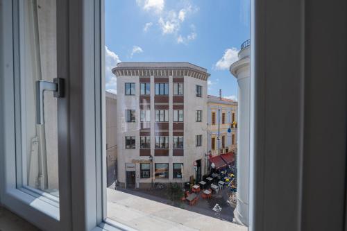 View, The Mamas in Oristano