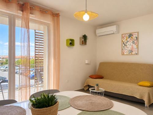 6 personnes - Piscine - terrasse - parking & clim
