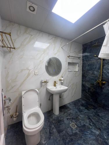 Crown Plaza 1  Apartment - image 5
