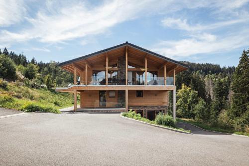 Chalet Eteila with Sauna Jacuzzi and Cinema