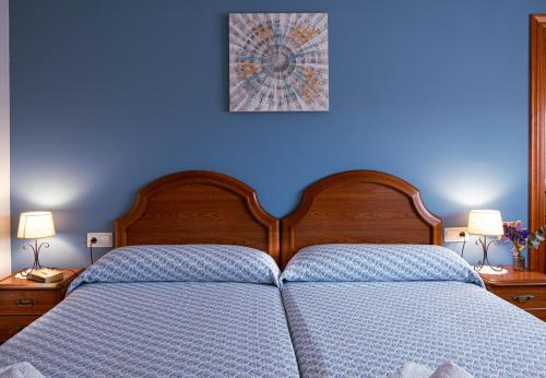 2 twin beds