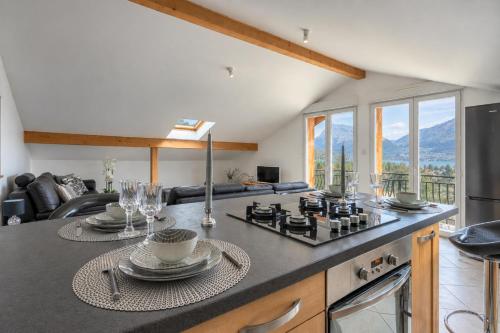 Annecy Vue Lac, traversant & lumineux Nature Calme by ImmoConciergerie