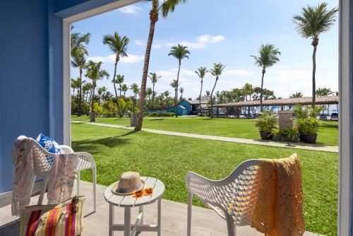 Coconut Bay Beach Resort & Spa All Inclusive in วิยู ฟอร์