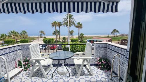 Apartamento primera línea Playa Las Marinas