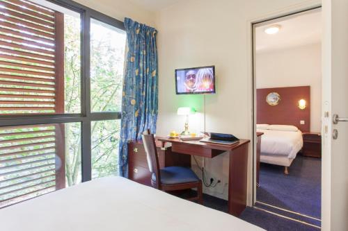 Hôtel Les Gens de Mer La Rochelle by Popinns** - image 12