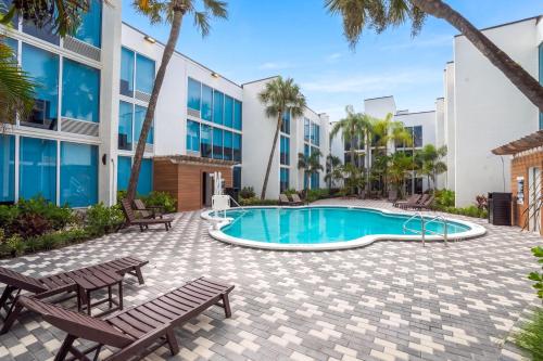 Kolam renang, Tropical Palms Hotel in Pinellas Park (FL)