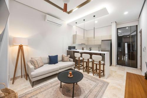 Luxury Suite Steps from the Sea