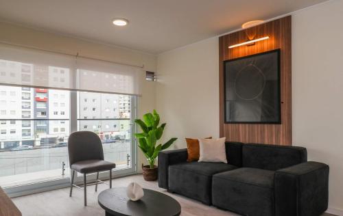 Bright & Trendy 1BR with Balcony in Miraflores by Geko