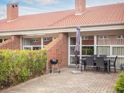 6 person holiday home in Blåvand-By Traum, Blåvand