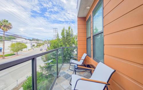 Exterior view, Cahuenga Stay in Universal City