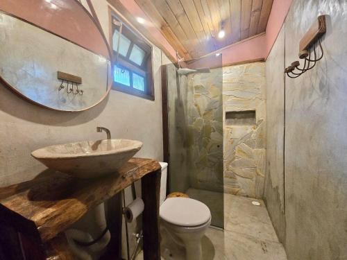 Bathroom, Cambuca Surf Skate in Praia do Puruba