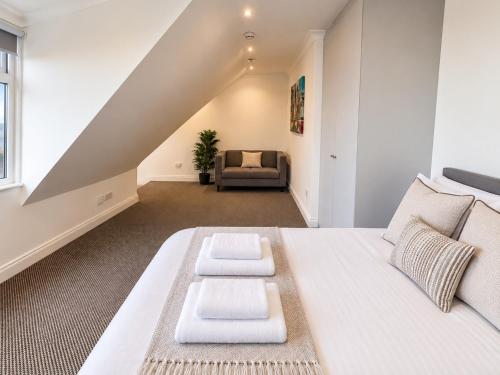 Stylish Modern, Private Apartment,15 Mins To Central London 5