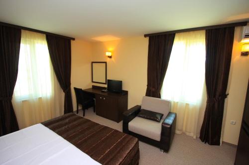 Siena House - image 4