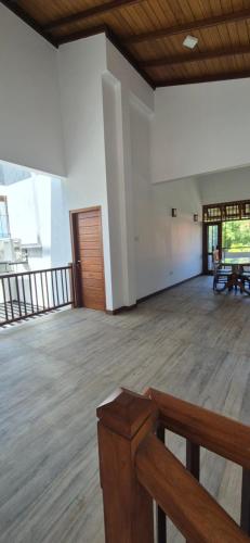 Skyloft timbersuits Galle - image 3