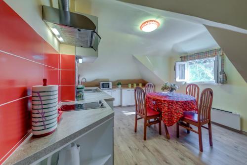Apartment Bačvice Holiday with free parking, Split (photo 8)