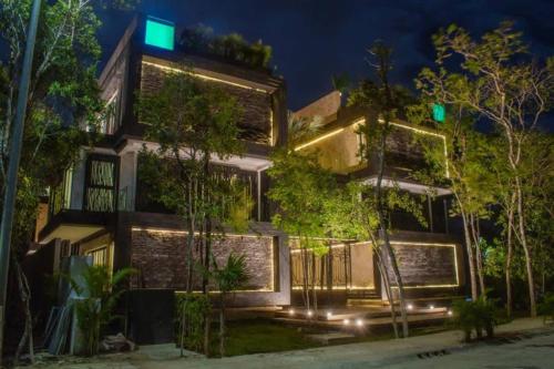 Black House - 6BR Penthouses with Rooftop & Pools