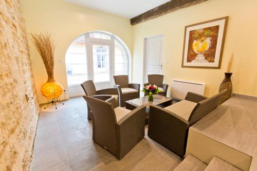 Clos De La Gourmandiere in Saint-Lothain