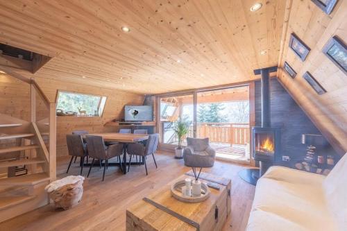 Cozy chalet slopes Balcony