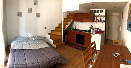 1 queen bed, 1 sofa bed