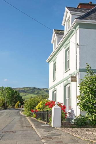 Llety Brynawel Guest House 4