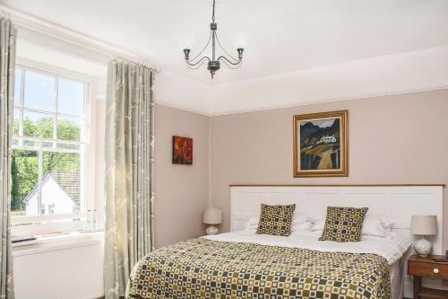 Llety Brynawel Guest House - image 10