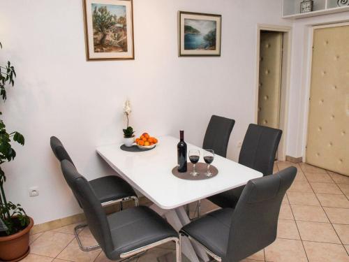 Apartment by the sea Fanita, Postira (Postire) (foto 10)