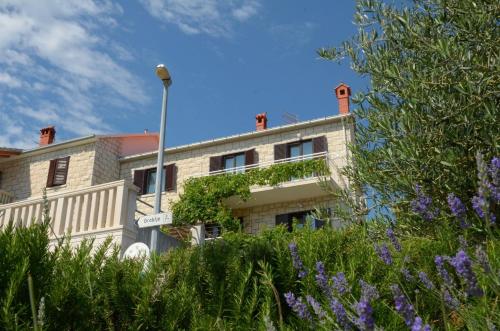 Apartment by the sea Fanita, Postira (Postire) (foto 4)