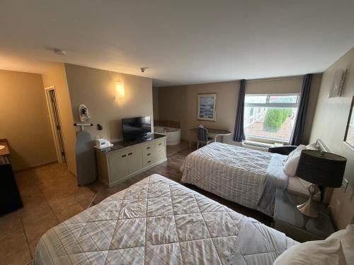 2 double beds