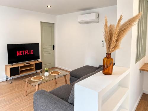 Le Férétra, Modern, air-conditioned one-bedroom apartment