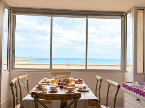 Appartement lumineux en front de mer